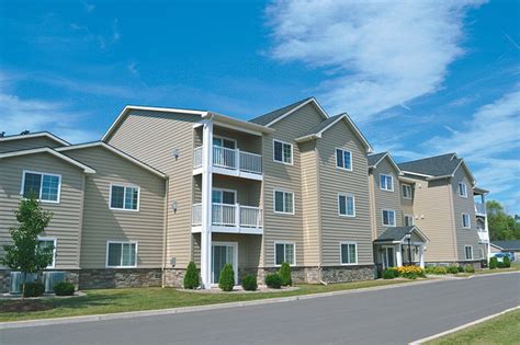 Brentwood offers one, two and three bedroom apartments. . Apartments for rent liverpool ny